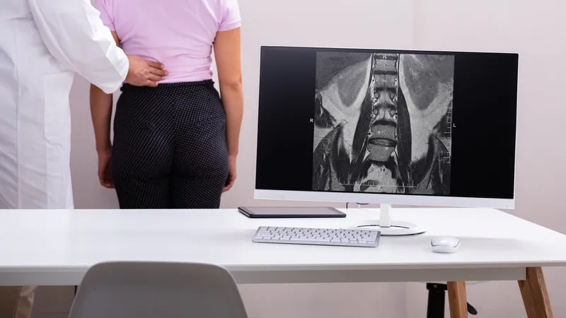 Lumbar spine MRI on a clinic monitor