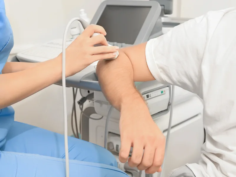 Terapia de ondas de choque en Hans Chiropractic & Injury Center, Norcross