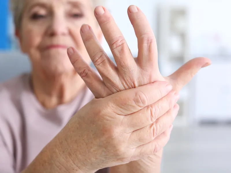 How Hans Chiropractic & Injury Center treats bursitis in Norcross