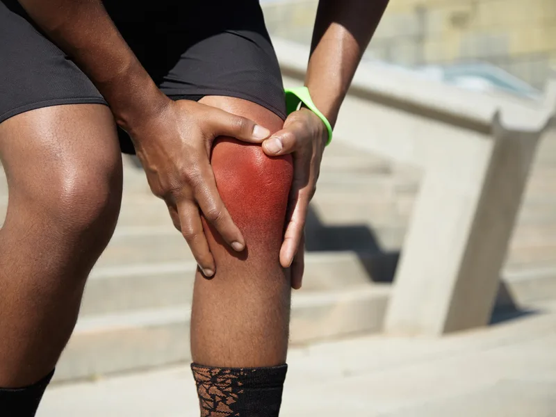 Hans Chiropractic & Injury Center treating knee pain in Norcross