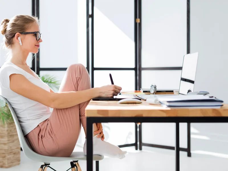 Hans Chiropractic & Injury Center treating poor posture in Norcross